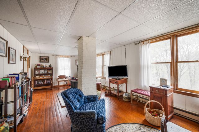 1374 Moccasin RD, Thaxton, VA 24174