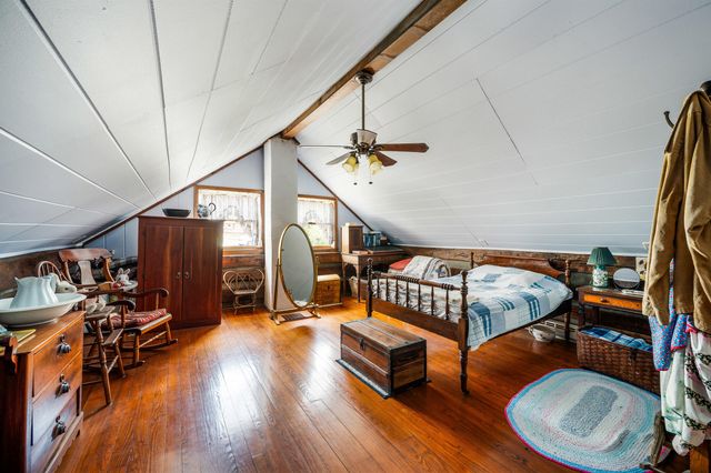1374 Moccasin RD, Thaxton, VA 24174
