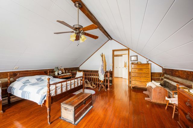 1374 Moccasin RD, Thaxton, VA 24174
