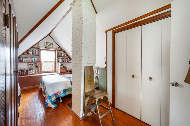 1374 Moccasin RD, Thaxton, VA 24174