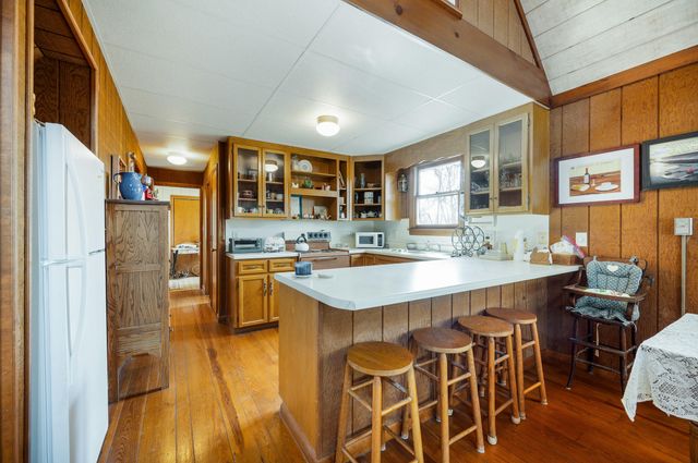 1374 Moccasin RD, Thaxton, VA 24174