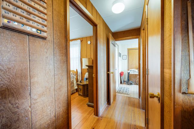 1374 Moccasin RD, Thaxton, VA 24174
