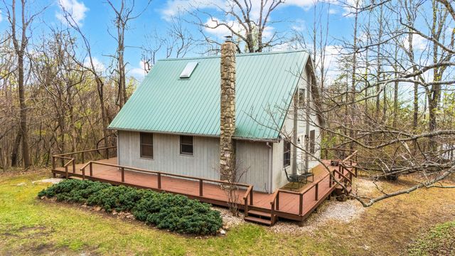 1374 Moccasin RD, Thaxton, VA 24174