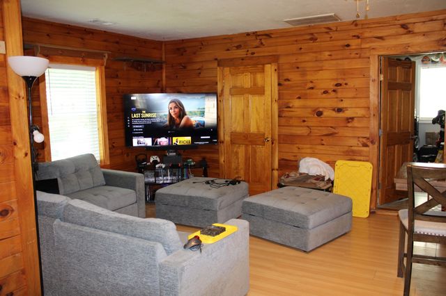 13 Woodward St, Norton, MA 02766