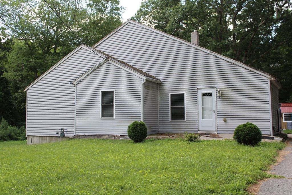 13 Woodward St, Norton, MA 02766