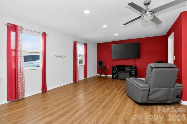 5525 Alpine Lane, Charlotte, NC 28269