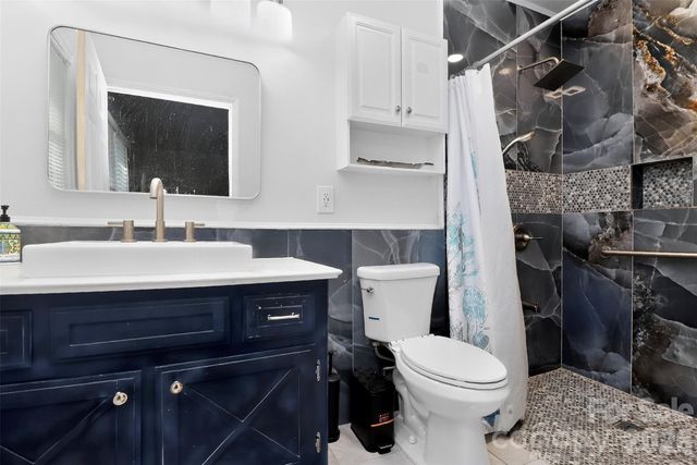 5525 Alpine Lane, Charlotte, NC 28269