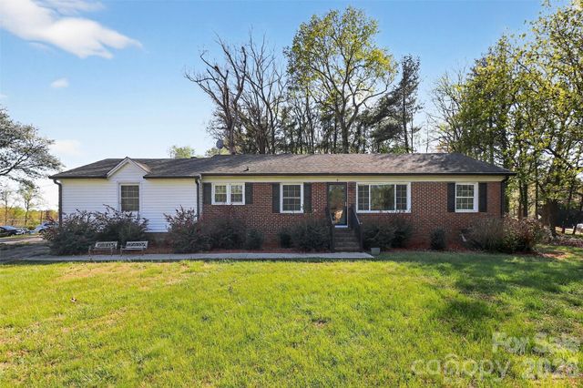 5525 Alpine Lane, Charlotte, NC 28269