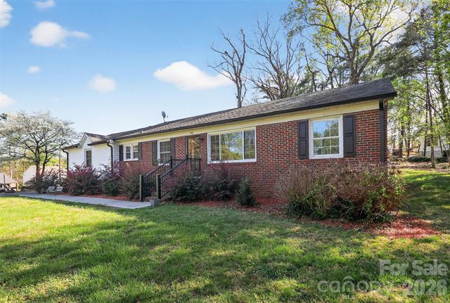 5525 Alpine Lane, Charlotte, NC 28269