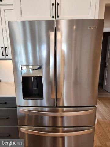 230 BANYAN DR, State College, PA 16801