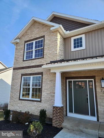 230 BANYAN DR, State College, PA 16801