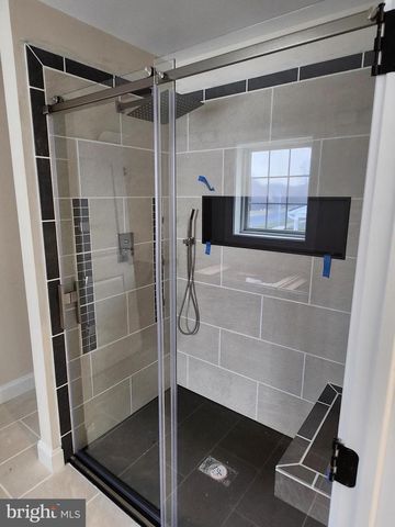 230 BANYAN DR, State College, PA 16801