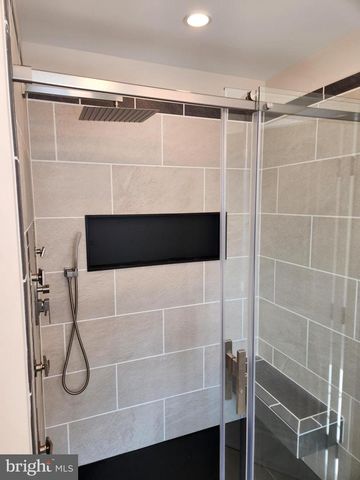 230 BANYAN DR, State College, PA 16801