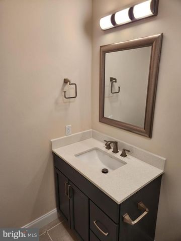 230 BANYAN DR, State College, PA 16801