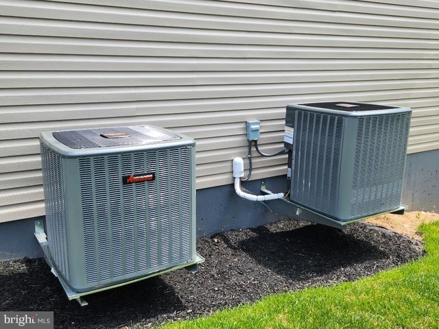 230 BANYAN DR, State College, PA 16801