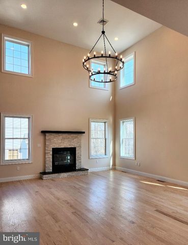 230 BANYAN DR, State College, PA 16801