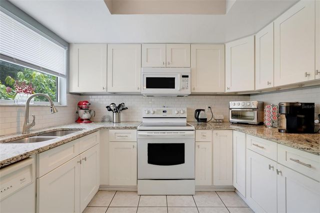 7938 TUMBLESTONE DRIVE, Orlando, FL 32819