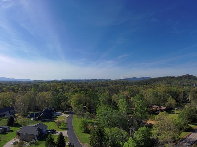71 Ruby Lane, Mineral Bluff, GA 30559
