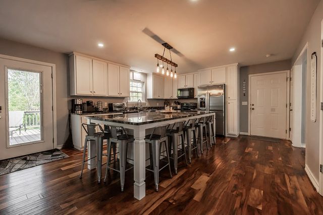 71 Ruby Lane, Mineral Bluff, GA 30559