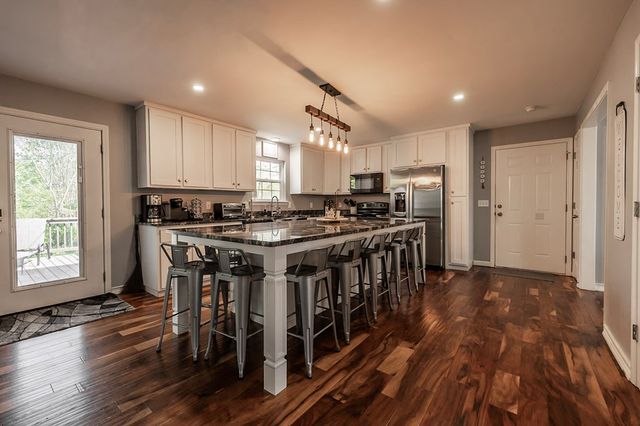 71 Ruby Lane, Mineral Bluff, GA 30559