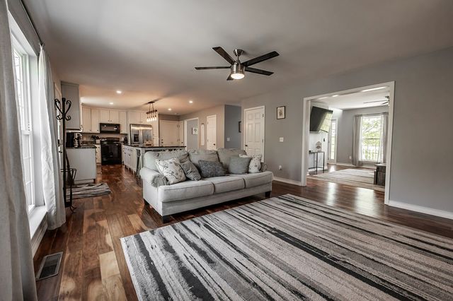 71 Ruby Lane, Mineral Bluff, GA 30559