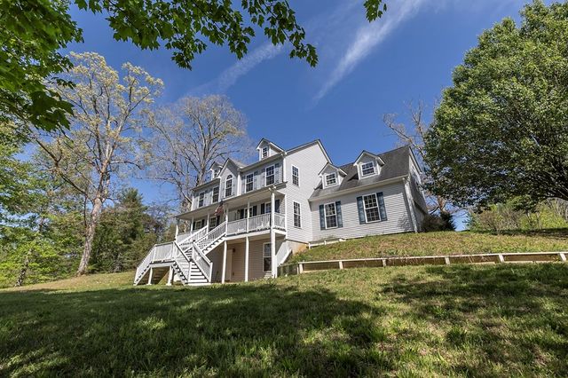 71 Ruby Lane, Mineral Bluff, GA 30559