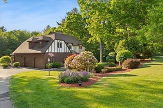 7 Sears Island Dr, Lakeville, MA 02347