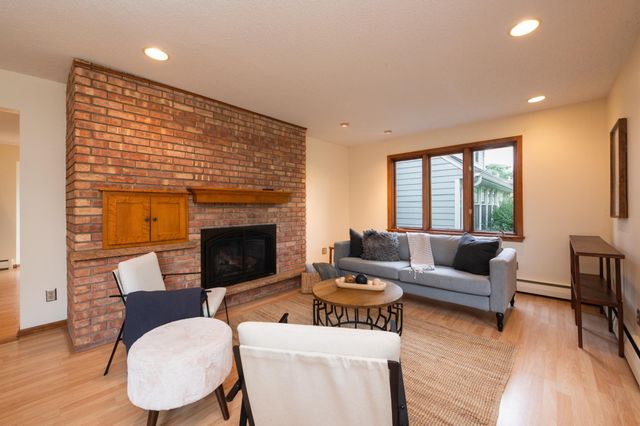 4609 Coffey Lane, Minneapolis, MN 55406