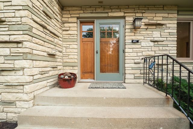4609 Coffey Lane, Minneapolis, MN 55406