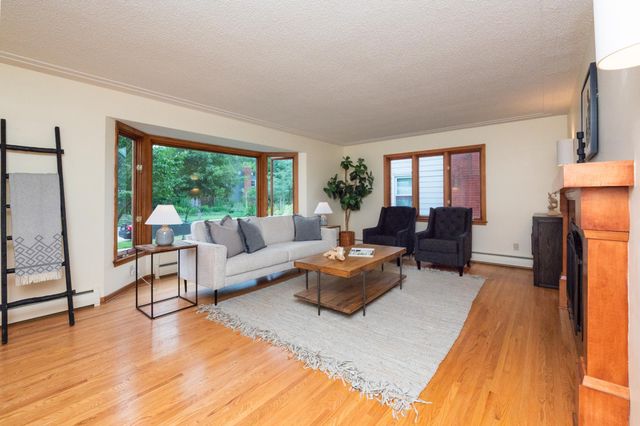 4609 Coffey Lane, Minneapolis, MN 55406