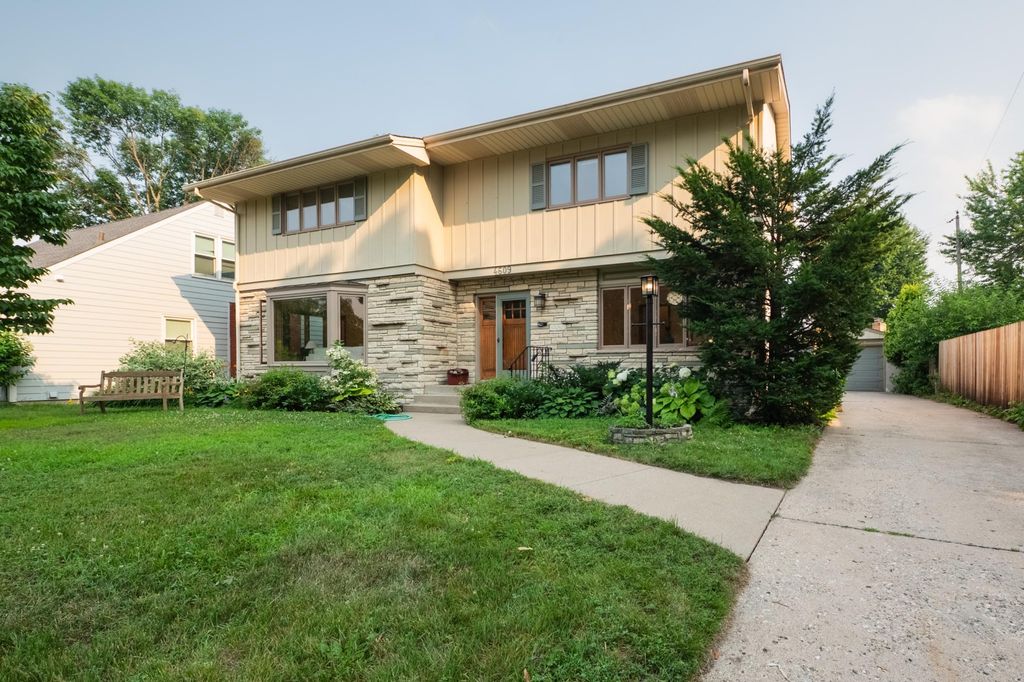 4609 Coffey Lane, Minneapolis, MN 55406