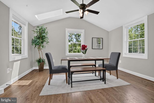 211 CHARLES ST, Rockville, MD 20850