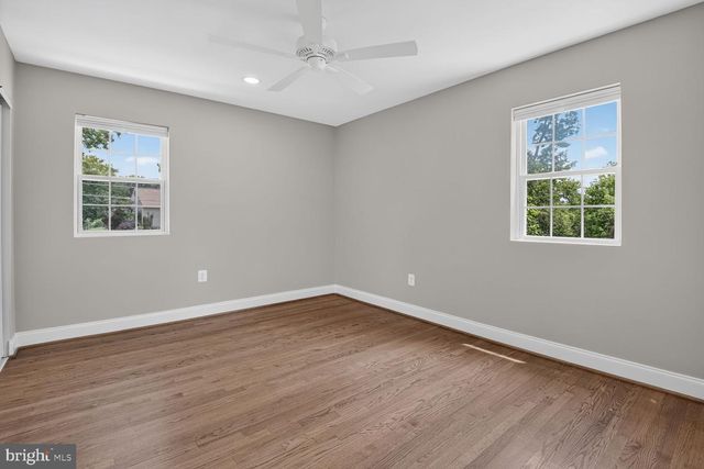 211 CHARLES ST, Rockville, MD 20850