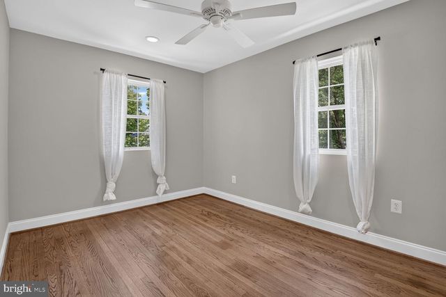 211 CHARLES ST, Rockville, MD 20850
