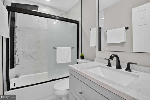 211 CHARLES ST, Rockville, MD 20850