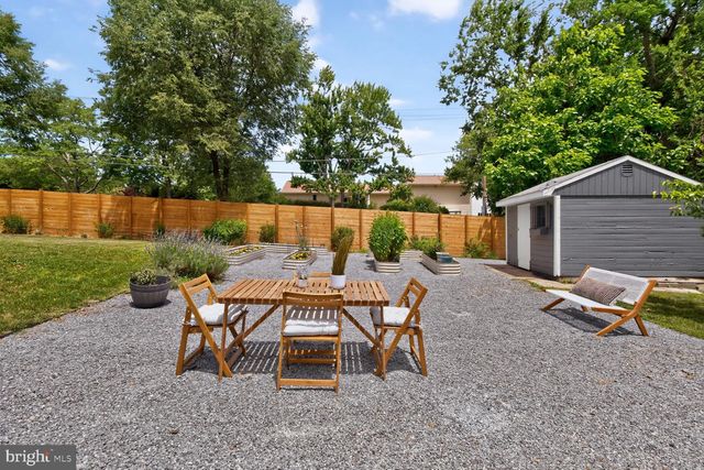 211 CHARLES ST, Rockville, MD 20850