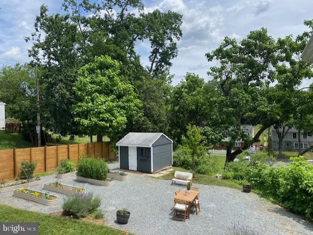 211 CHARLES ST, Rockville, MD 20850