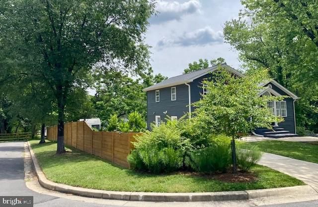 211 CHARLES ST, Rockville, MD 20850