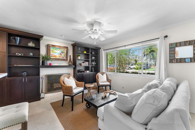 124 Bonnie Briar Lane, Delray Beach, FL 33444