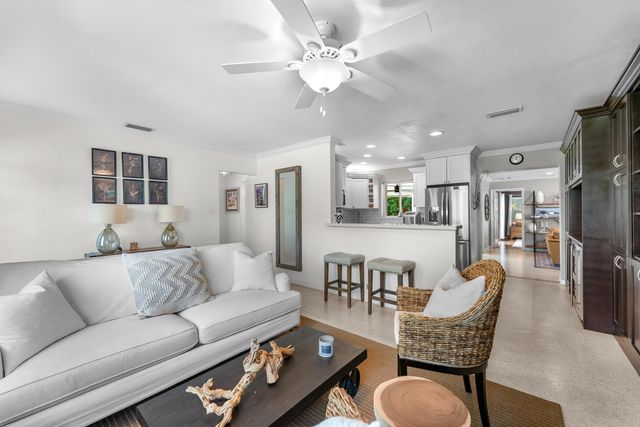 124 Bonnie Briar Lane, Delray Beach, FL 33444