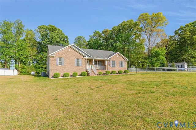 6513 Strawbank Dr, Hanover, VA 23116