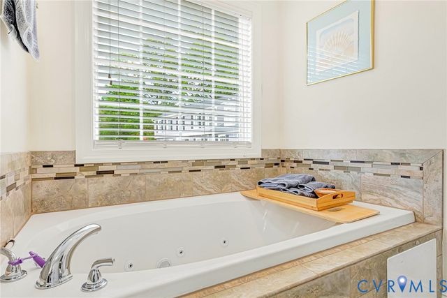 6513 Strawbank Dr, Hanover, VA 23116
