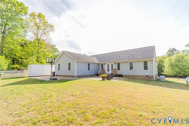 6513 Strawbank Dr, Hanover, VA 23116