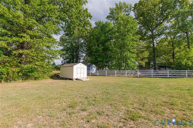6513 Strawbank Dr, Hanover, VA 23116