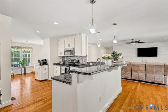 6513 Strawbank Dr, Hanover, VA 23116