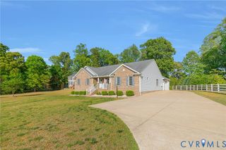 6513 Strawbank Dr, Hanover, VA 23116