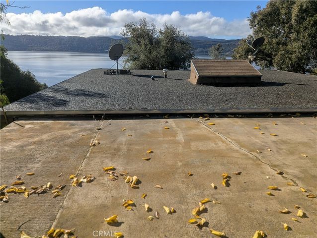 12390 Terrace Dr, Clearlake, CA 95424