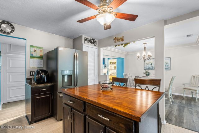 2903 Raven Ct, Louisville, KY 40220