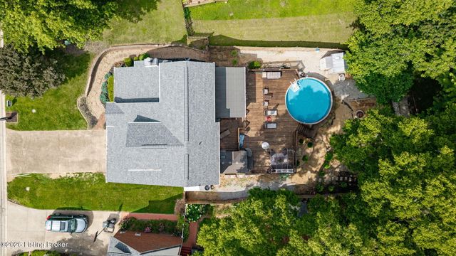 2903 Raven Ct, Louisville, KY 40220