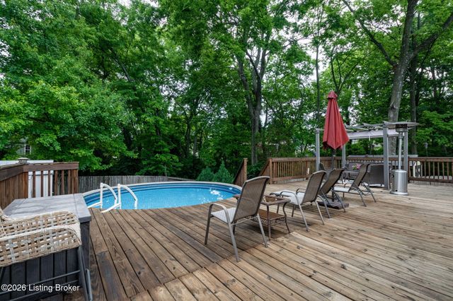 2903 Raven Ct, Louisville, KY 40220